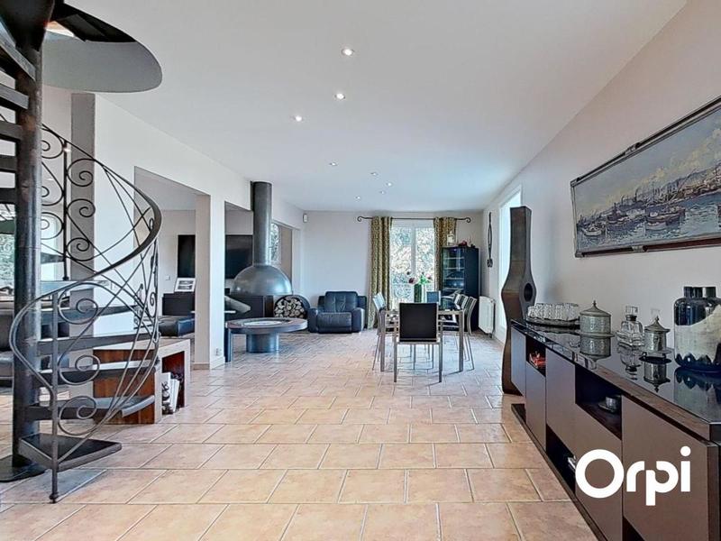 Maison - 173 m² - 5 pièces