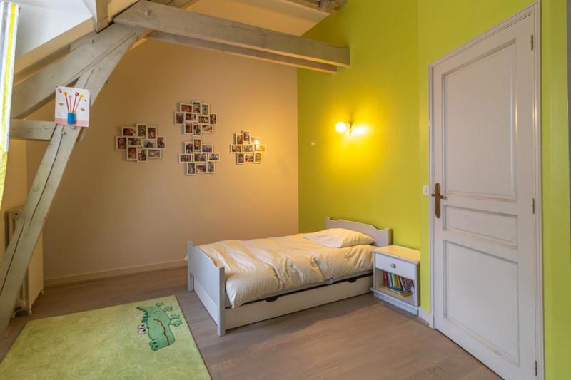 Maison - 233 m² - 9 pièces