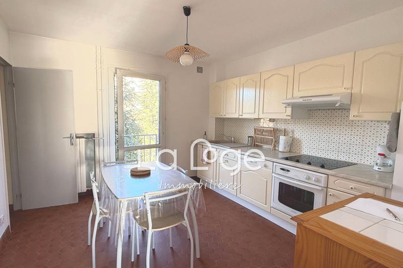 Appartement - 65 m² - 2 pièces