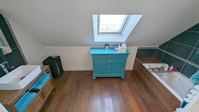 Maison - 208 m² - 5 pièces