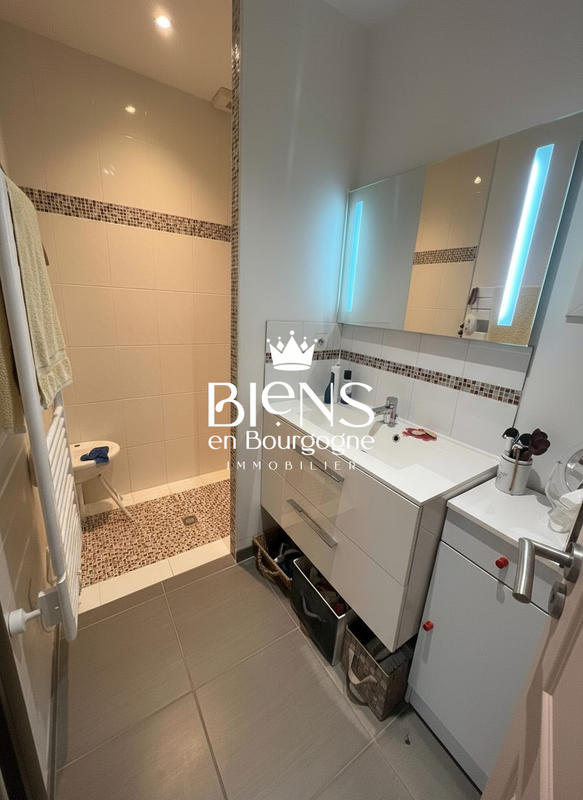 Maison traditionnelle - 150 m² - 5 pièces