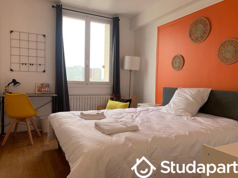 Chambre - 11 m² - 1 pièce