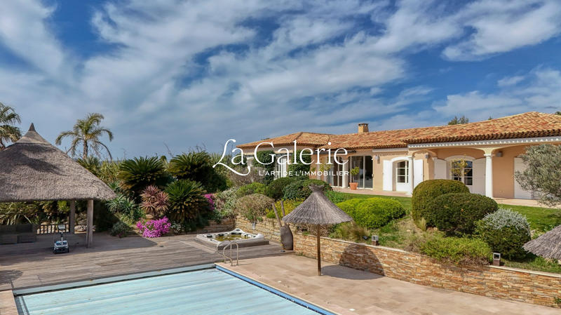 Maison - 630 m² - 13 pièces