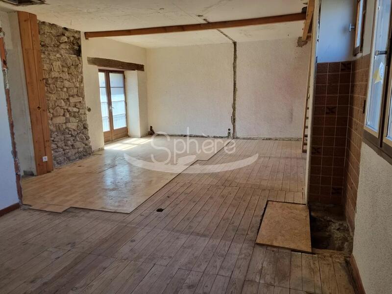 Maison - 102 m² - 3 pièces