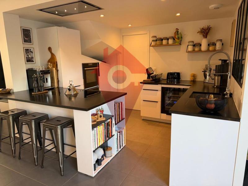 Maison - 119 m² - 6 pièces