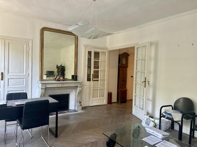 Appartement - 130 m² - 4 pièces