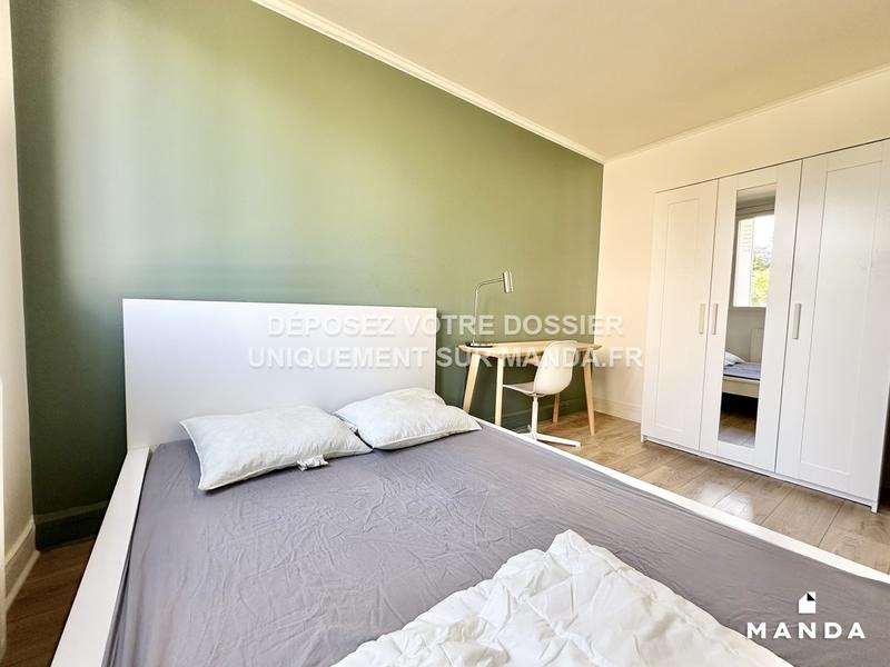 Chambre - 9 m² - 5 pièces