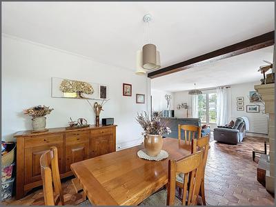 Maison - 253 m² - 10 pièces