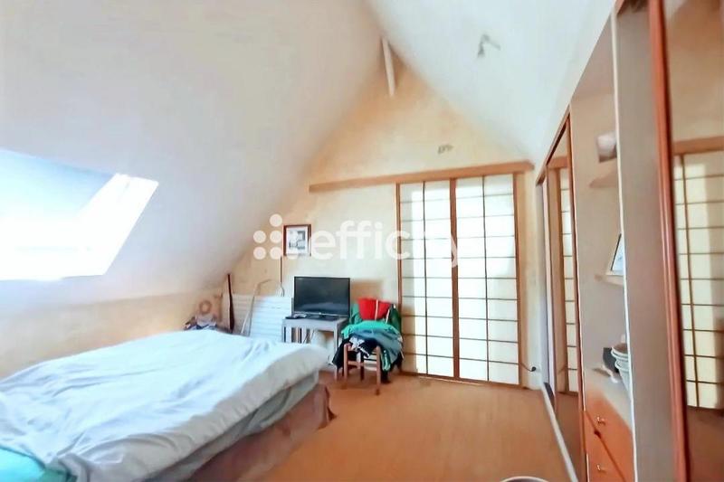 Maison - 224 m² - 7 pièces