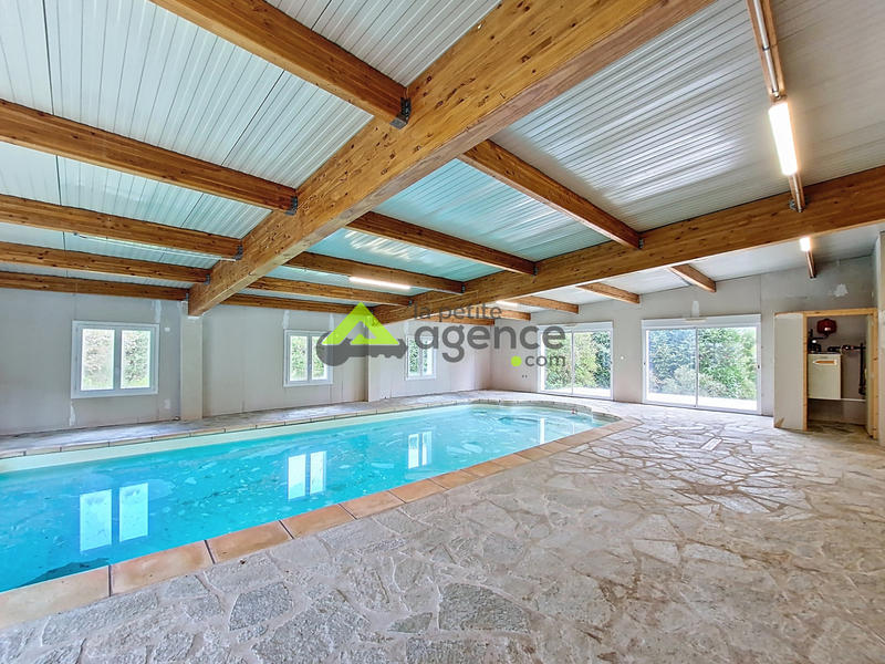 Maison - 170 m² - 7 pièces