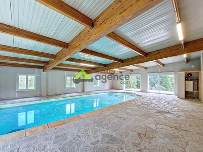 Maison - 170 m² - 7 pièces