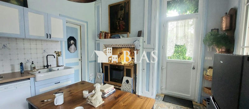 Maison ancienne - 245 m² - 9 pièces