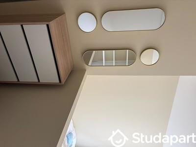 Chambre - 12 m² - 1 pièce