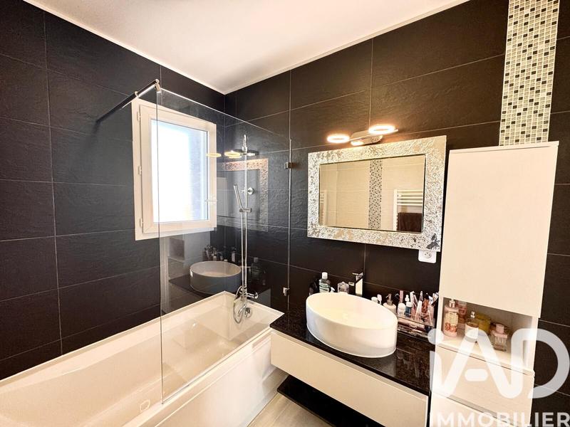 Maison - 136 m² - 5 pièces