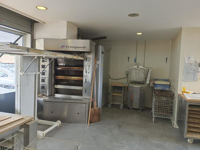 Fonds de commerce - Magasins - 200 m²