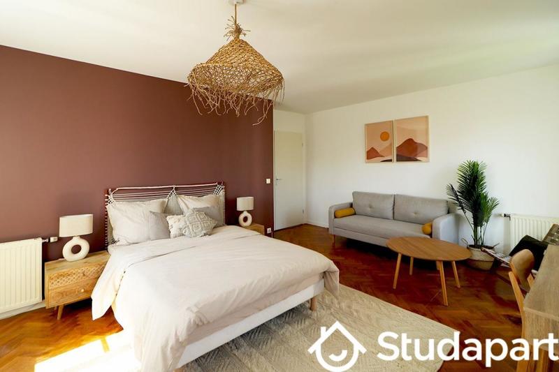 Chambre - 12 m² - 1 pièce