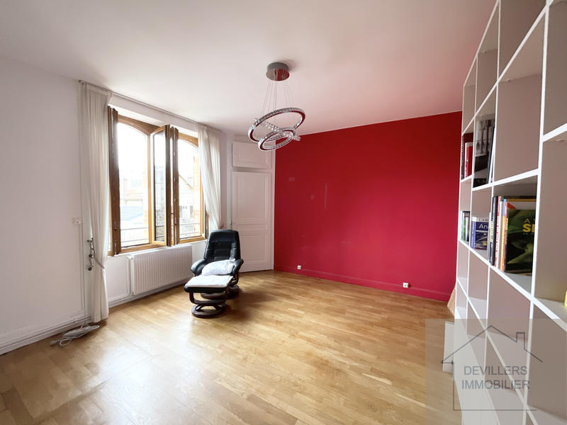 Maison - 157 m² - 9 pièces