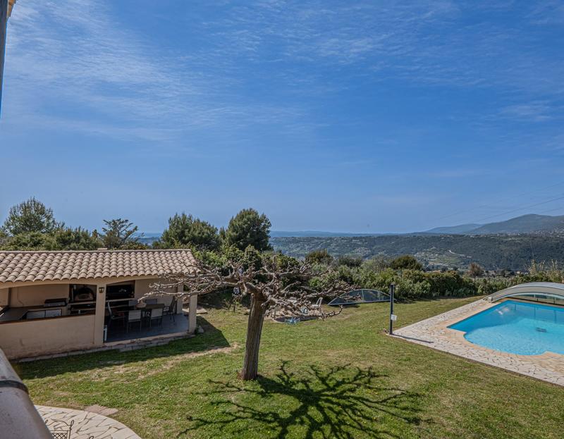 Maison - 181 m² - 8 pièces