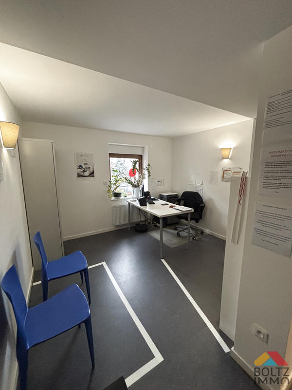 Local commercial - 71 m² - 4 pièces