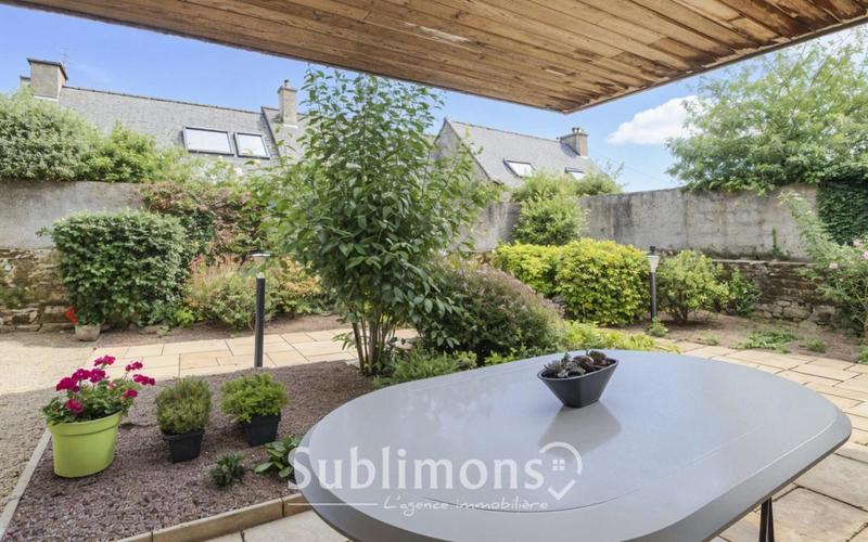 Maison traditionnelle - 230 m² - 7 pièces