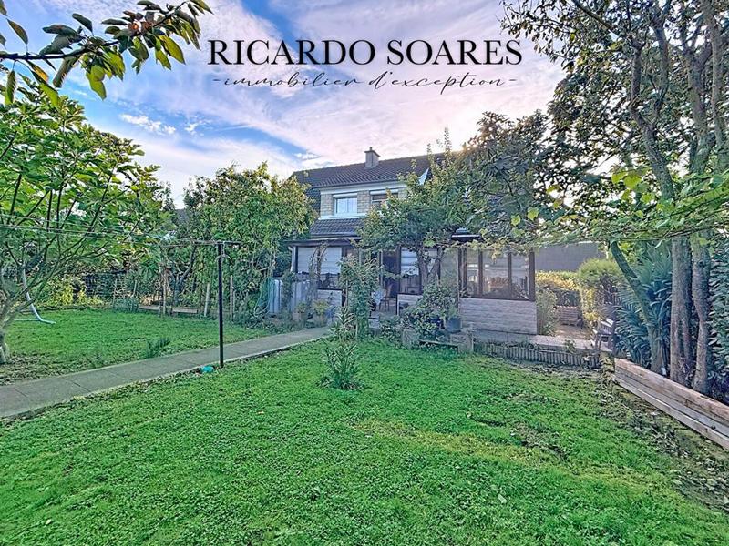 Maison - 204 m² - 8 pièces