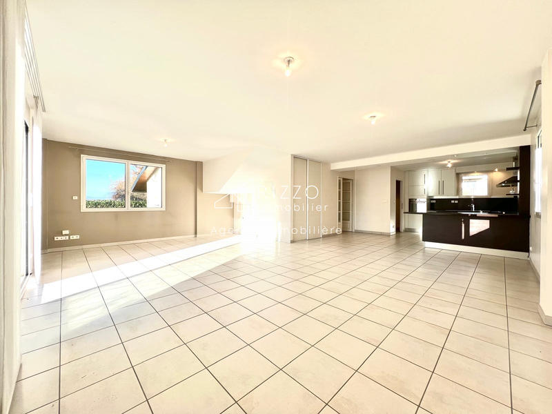 Maison - 144 m² - 5 pièces