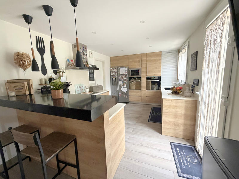 Maison - 191 m² - 7 pièces