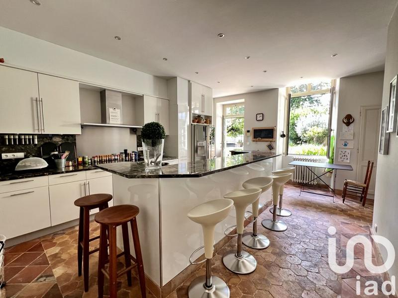 Maison - 444 m² - 15 pièces