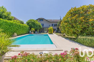 Maison - 267 m² - 6 pièces