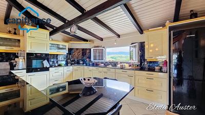 Villa - 267 m² - 10 pièces