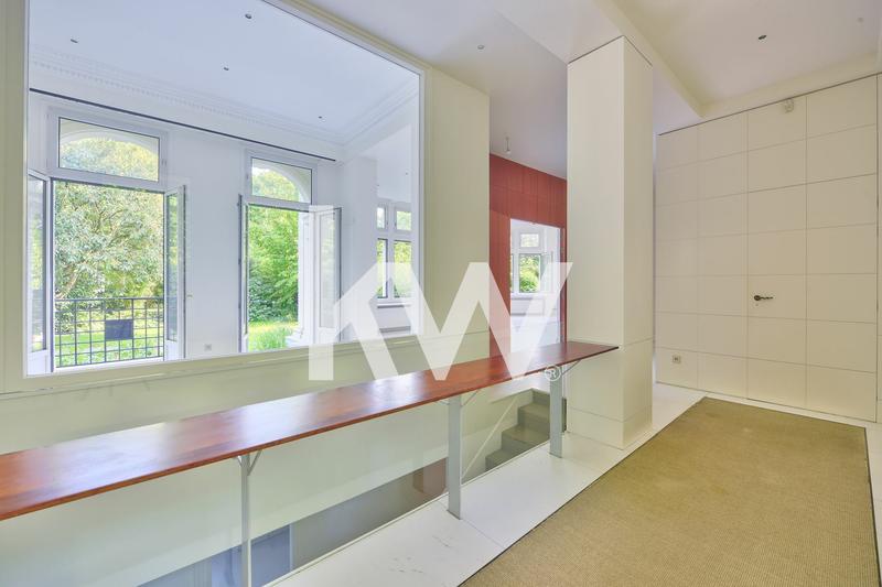 Appartement - 246 m² - 7 pièces