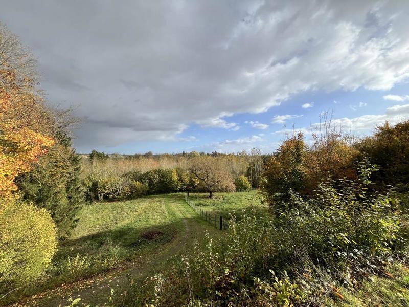 Terrain constructible - 1 794 m²