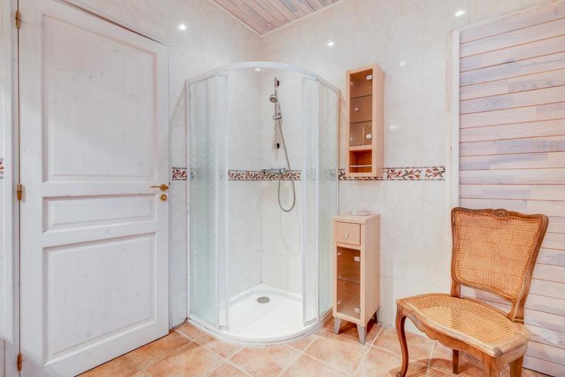 Maison - 285 m² - 12 pièces