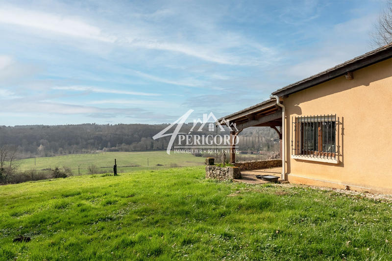 Maison - 210 m² - 10 pièces