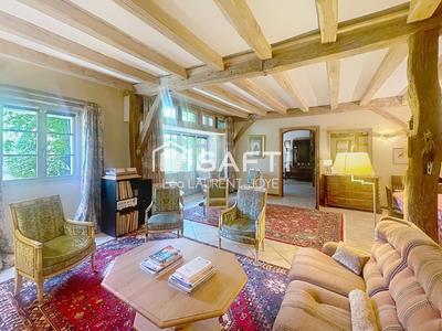 Maison - 430 m² - 9 pièces