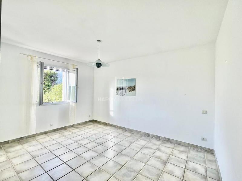 Maison - 211 m² - 7 pièces