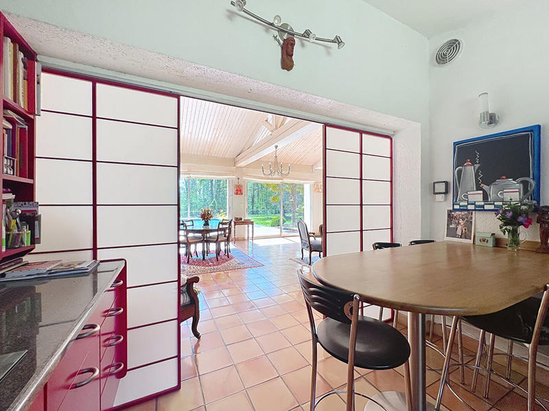 Maison - 232 m² - 7 pièces