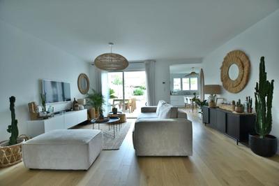 Maison - 98 m² - 5 pièces