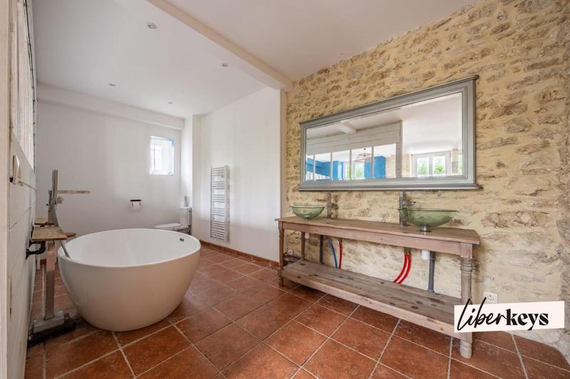 Maison de village - 270 m² - 8 pièces