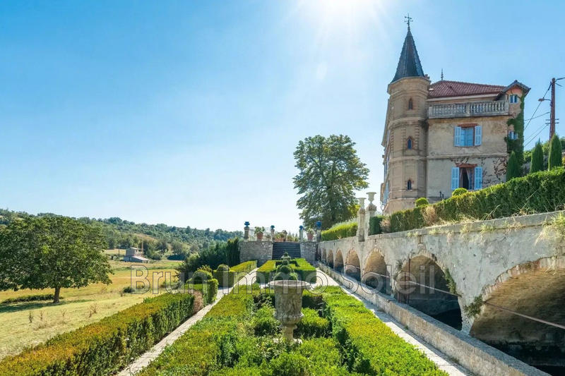 Demeure - 870 m² - 23 pièces