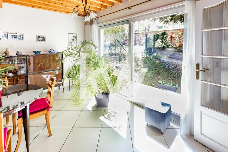 Maison - 287 m² - 8 pièces