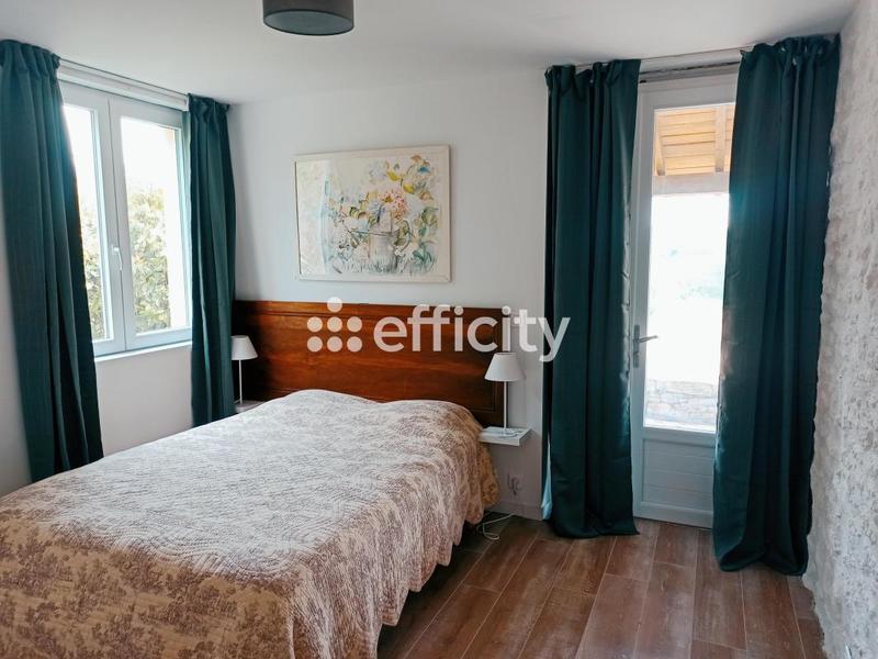 Maison - 210 m² - 7 pièces