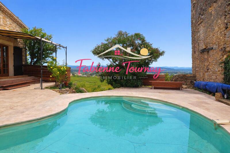 Maison - 288 m² - 10 pièces