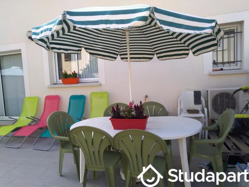 Chambre - 13 m² - 1 pièce