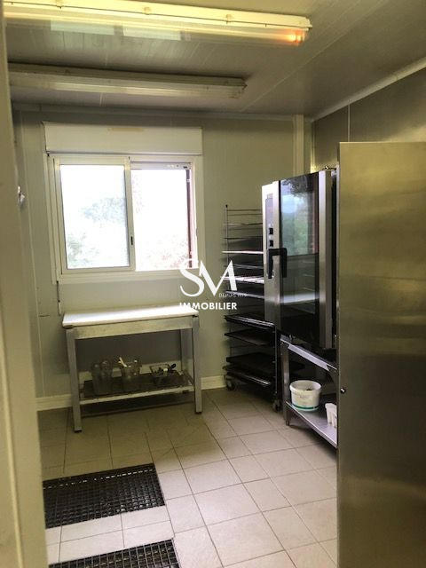 Local commercial - 160 m²