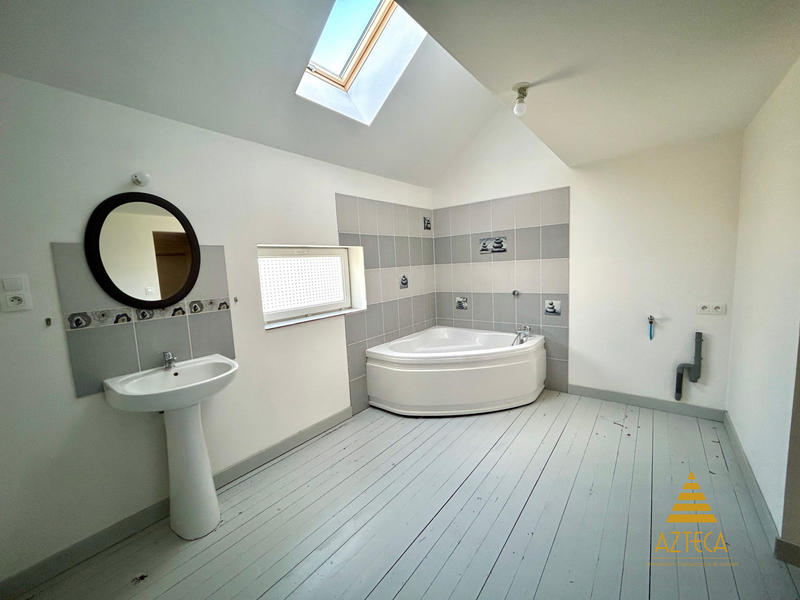 Appartement - 115 m² - 5 pièces