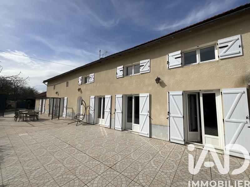 Maison - 180 m² - 8 pièces
