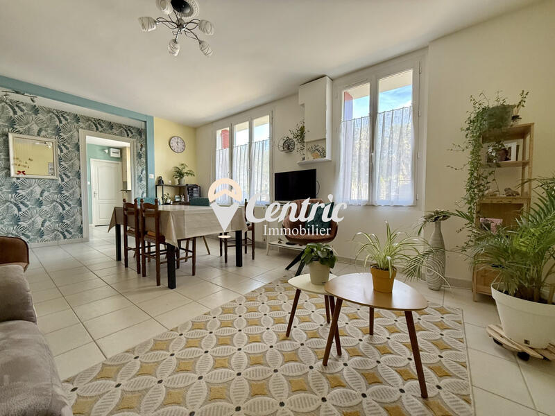 Maison - 97 m² - 5 pièces