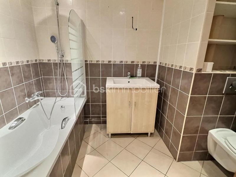 Appartement - 80 m² - 4 pièces
