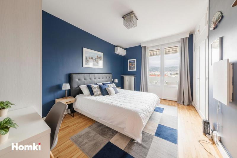 Appartement - 140 m² - 5 pièces